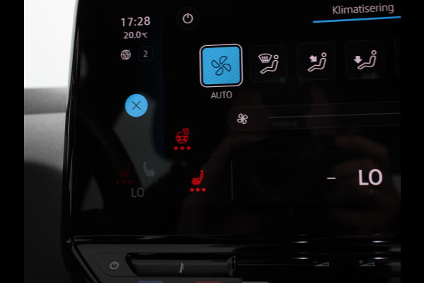 Volkswagen ID.3 Pro 58 kWh Navigatie Apple Carplay Android Auto Parkeersensoren Adaptive Cruise Control Full Led Stoel- en stuurverwarming Climate Control