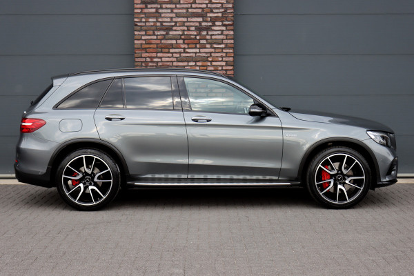 Mercedes-Benz GLC AMG 43 4MATIC | Luchtvering | Distronic+ | Carbon | Memory | Burmester | Panoramadak | HUD | Trekhaak | Nightpakket | Leder | Surround Camera | Keyless Go |
