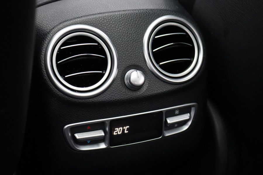Mercedes-Benz GLC AMG 43 4MATIC | Luchtvering | Distronic+ | Carbon | Memory | Burmester | Panoramadak | HUD | Trekhaak | Nightpakket | Leder | Surround Camera | Keyless Go |