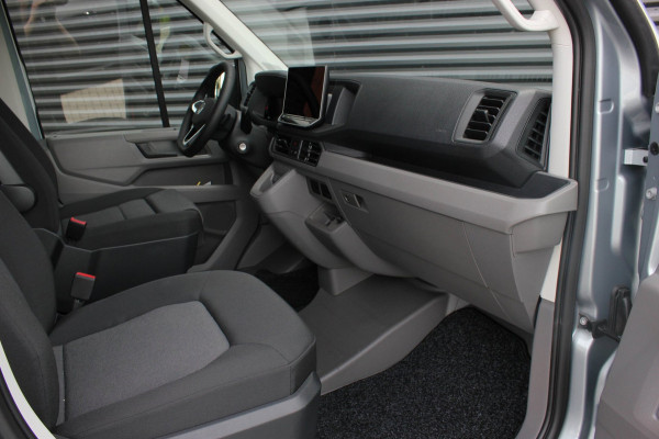 Volkswagen Crafter 2.0 TDI L3H3 Highline LED / XENON / APPLE CARPLAY / NAVIGATIE / DSG / FULL BLACK / 140PK / AUTOMAAT / NEW MODEL