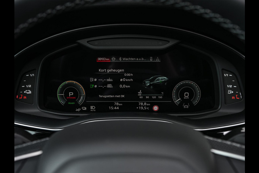 Audi Q8 60 TFSI e quattro Pro Line S Competition | B&O Advanced | Audi Exclusive | 5 Jaar Garantie | Panoramadak | Massage Stoelen | 4 Wiel Besturing | Alcantara hemel | Soft-close | Stoel Ventilatie | Elektr. Trekhaak | Oled Achterlichten | 360 camera |