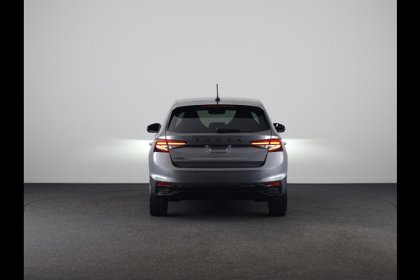 Škoda Fabia Monte Carlo 1.0 TSI 115 pk 7 versn. DSG | Navigatie pakket | Travel assist | Licht en Zicht plus | Verwarmbare voorstoelen | 18 inch lichtmetalen velgen