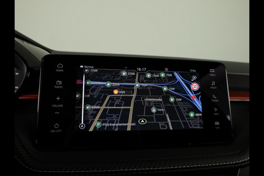 Škoda Fabia Monte Carlo 1.0 TSI 115 pk 7 versn. DSG | Navigatie pakket | Travel assist | Licht en Zicht plus | Verwarmbare voorstoelen | 18 inch lichtmetalen velgen