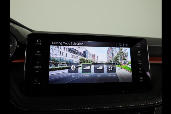 Škoda Fabia Monte Carlo 1.0 TSI 115 pk 7 versn. DSG | Navigatie pakket | Travel assist | Licht en Zicht plus | Verwarmbare voorstoelen | 18 inch lichtmetalen velgen