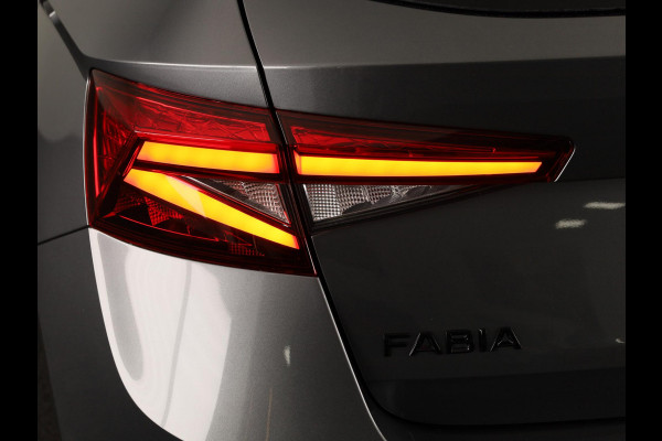 Škoda Fabia Monte Carlo 1.0 TSI 115 pk 7 versn. DSG | Navigatie pakket | Travel assist | Licht en Zicht plus | Verwarmbare voorstoelen | 18 inch lichtmetalen velgen
