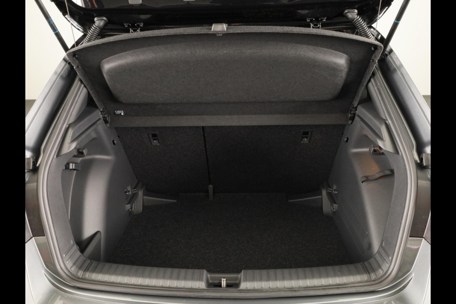 Škoda Fabia Monte Carlo 1.0 TSI 115 pk 7 versn. DSG | Navigatie pakket | Travel assist | Licht en Zicht plus | Verwarmbare voorstoelen | 18 inch lichtmetalen velgen