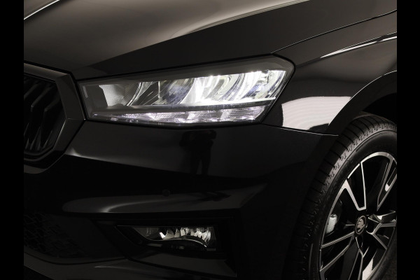 Škoda Fabia Monte Carlo 1.0 TSI 95 pk 5 versn. Hand | Verwarmbare voorstoelen | Travel Assist | Hill Hold