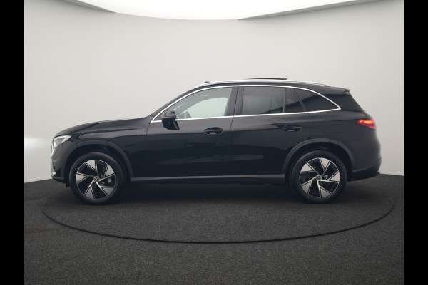 Mercedes-Benz GLC 300e 4MATIC Avantgarde PHEV 313pk Dealer O.H. | Panodak | Adaptive Cruise | Burmester 3D | Camera | Lederen Sportstoelen Memory & Verwarmd | Stuur Verwarmd | Sfeerverlichting | Apple Carplay | Blis | Navigatie | DAB | 19"L.M | Plug In Hybrid |