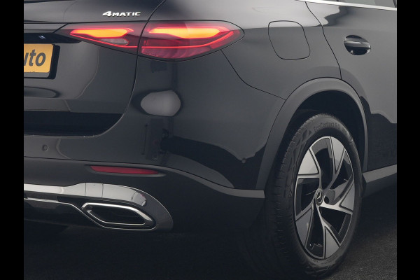 Mercedes-Benz GLC 300e 4MATIC Avantgarde PHEV 313pk Dealer O.H. | Panodak | Adaptive Cruise | Burmester 3D | Camera | Lederen Sportstoelen Memory & Verwarmd | Stuur Verwarmd | Sfeerverlichting | Apple Carplay | Blis | Navigatie | DAB | 19"L.M | Plug In Hybrid |