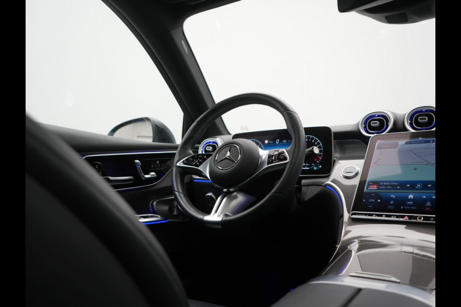 Mercedes-Benz GLC 300e 4MATIC Avantgarde PHEV 313pk Dealer O.H. | Panodak | Adaptive Cruise | Burmester 3D | Camera | Lederen Sportstoelen Memory & Verwarmd | Stuur Verwarmd | Sfeerverlichting | Apple Carplay | Blis | Navigatie | DAB | 19"L.M | Plug In Hybrid |