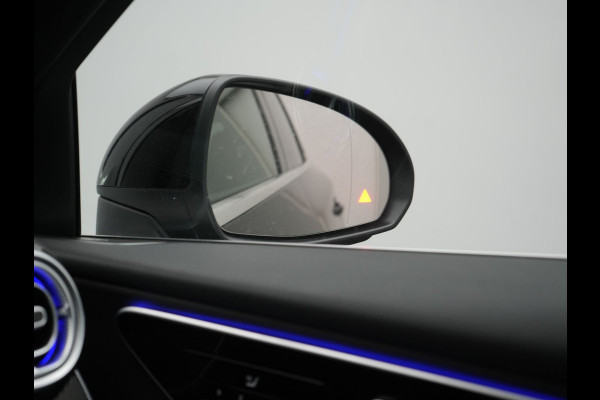 Mercedes-Benz GLC 300e 4MATIC Avantgarde PHEV 313pk Dealer O.H. | Panodak | Adaptive Cruise | Burmester 3D | Camera | Lederen Sportstoelen Memory & Verwarmd | Stuur Verwarmd | Sfeerverlichting | Apple Carplay | Blis | Navigatie | DAB | 19"L.M | Plug In Hybrid |