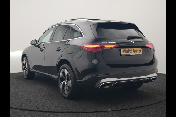 Mercedes-Benz GLC 300e 4MATIC Avantgarde PHEV 313pk Dealer O.H. | Panodak | Adaptive Cruise | Burmester 3D | Camera | Lederen Sportstoelen Memory & Verwarmd | Stuur Verwarmd | Sfeerverlichting | Apple Carplay | Blis | Navigatie | DAB | 19"L.M | Plug In Hybrid |