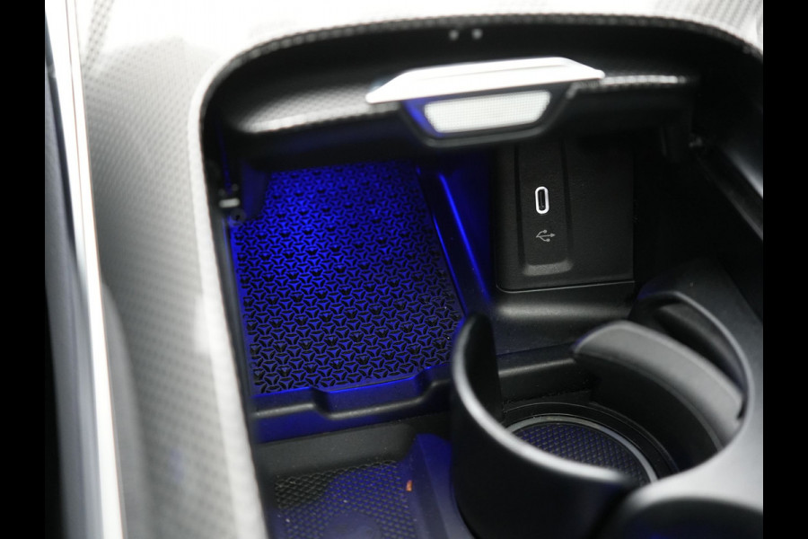 Mercedes-Benz GLC 300e 4MATIC Avantgarde PHEV 313pk Dealer O.H. | Panodak | Adaptive Cruise | Burmester 3D | Camera | Lederen Sportstoelen Memory & Verwarmd | Stuur Verwarmd | Sfeerverlichting | Apple Carplay | Blis | Navigatie | DAB | 19"L.M | Plug In Hybrid |