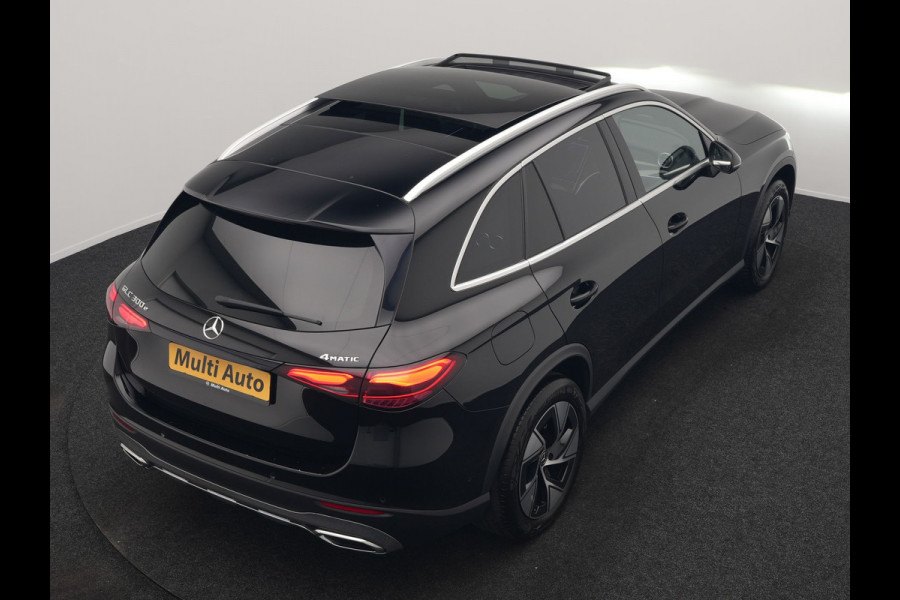Mercedes-Benz GLC 300e 4MATIC Avantgarde PHEV 313pk Dealer O.H. | Panodak | Adaptive Cruise | Burmester 3D | Camera | Lederen Sportstoelen Memory & Verwarmd | Stuur Verwarmd | Sfeerverlichting | Apple Carplay | Blis | Navigatie | DAB | 19"L.M | Plug In Hybrid |