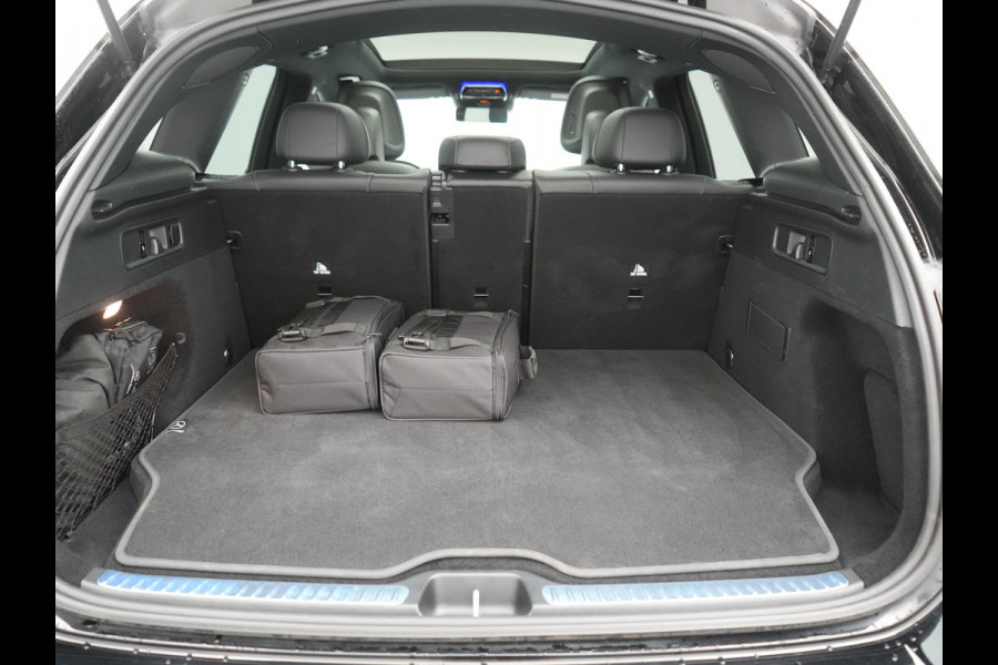 Mercedes-Benz GLC 300e 4MATIC Avantgarde PHEV 313pk Dealer O.H. | Panodak | Adaptive Cruise | Burmester 3D | Camera | Lederen Sportstoelen Memory & Verwarmd | Stuur Verwarmd | Sfeerverlichting | Apple Carplay | Blis | Navigatie | DAB | 19"L.M | Plug In Hybrid |