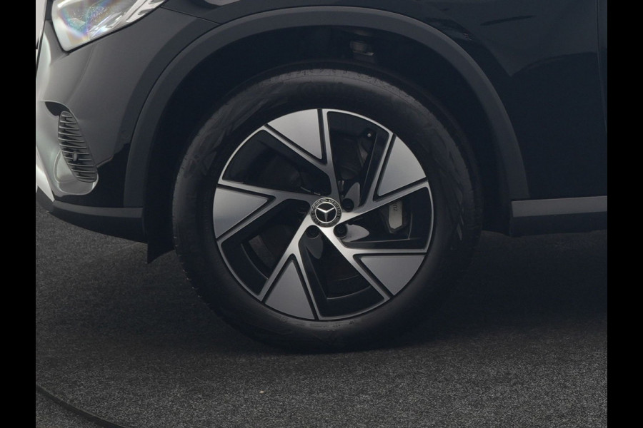 Mercedes-Benz GLC 300e 4MATIC Avantgarde PHEV 313pk Dealer O.H. | Panodak | Adaptive Cruise | Burmester 3D | Camera | Lederen Sportstoelen Memory & Verwarmd | Stuur Verwarmd | Sfeerverlichting | Apple Carplay | Blis | Navigatie | DAB | 19"L.M | Plug In Hybrid |