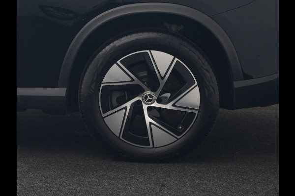 Mercedes-Benz GLC 300e 4MATIC Avantgarde PHEV 313pk Dealer O.H. | Panodak | Adaptive Cruise | Burmester 3D | Camera | Lederen Sportstoelen Memory & Verwarmd | Stuur Verwarmd | Sfeerverlichting | Apple Carplay | Blis | Navigatie | DAB | 19"L.M | Plug In Hybrid |