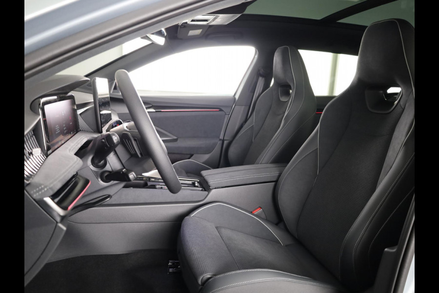 Škoda Superb Combi Sportline Business PHEV 1.5 TSI 204 pk 6 versn. DSG | Panoramadak | Wegklapbare trekhaak | Winter pakket | 19 inch lichtmetalen velgen
