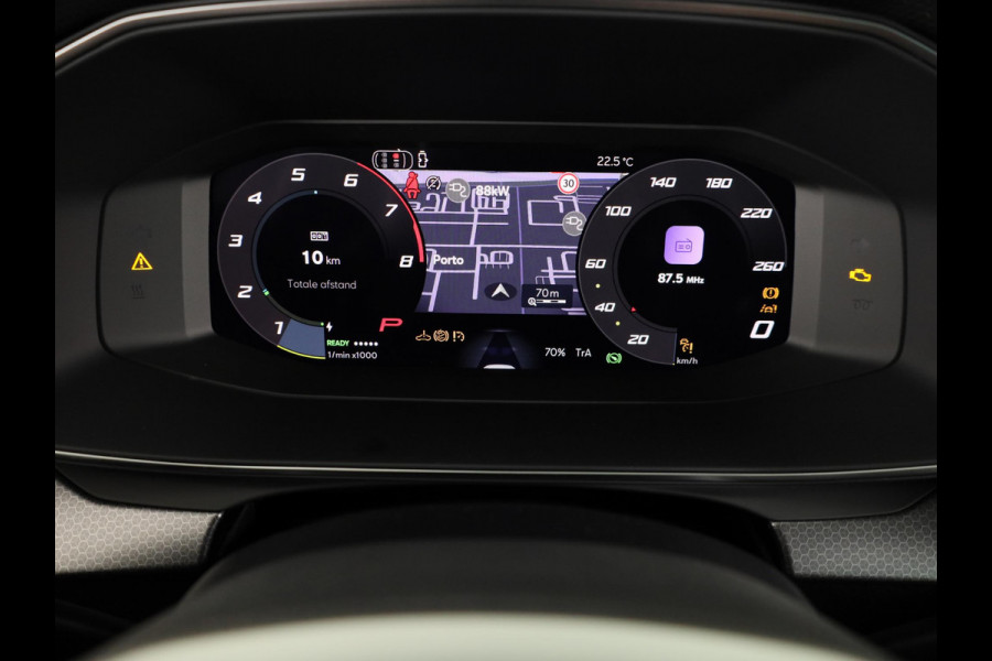 Seat Leon Sportstourer 1.5 TSI e-Hybrid Style Business Intense | Carplay (draadloos) | Navigatie | Adaptieve Cruise | Sensoren V+A + Achteruitrijcamera | Grootlicht Assistent