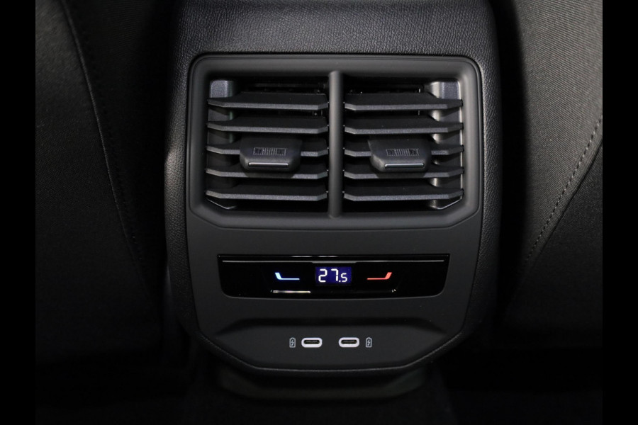 Seat Leon Sportstourer 1.5 TSI e-Hybrid Style Business Intense | Carplay (draadloos) | Navigatie | Adaptieve Cruise | Sensoren V+A + Achteruitrijcamera | Grootlicht Assistent