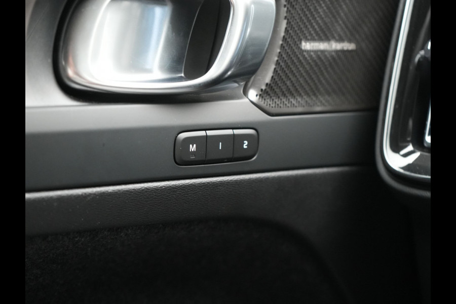 Volvo XC40 T5 Plus Dark PHEV 262pk Dealer O.H. | Adaptive Cruise | 360 Camera | Harman / Kardon | Lederen Sportstoelen Memory & Verwarmd | Keyless | Blis | Stuur Verwarmd | Apple Carplay | Navigatie | DAB | 19"L.M | Plug In Hybrid |