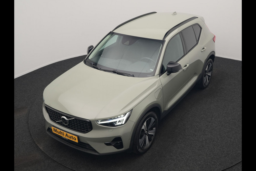 Volvo XC40 T5 Plus Dark PHEV 262pk Dealer O.H. | Adaptive Cruise | 360 Camera | Harman / Kardon | Lederen Sportstoelen Memory & Verwarmd | Keyless | Blis | Stuur Verwarmd | Apple Carplay | Navigatie | DAB | 19"L.M | Plug In Hybrid |