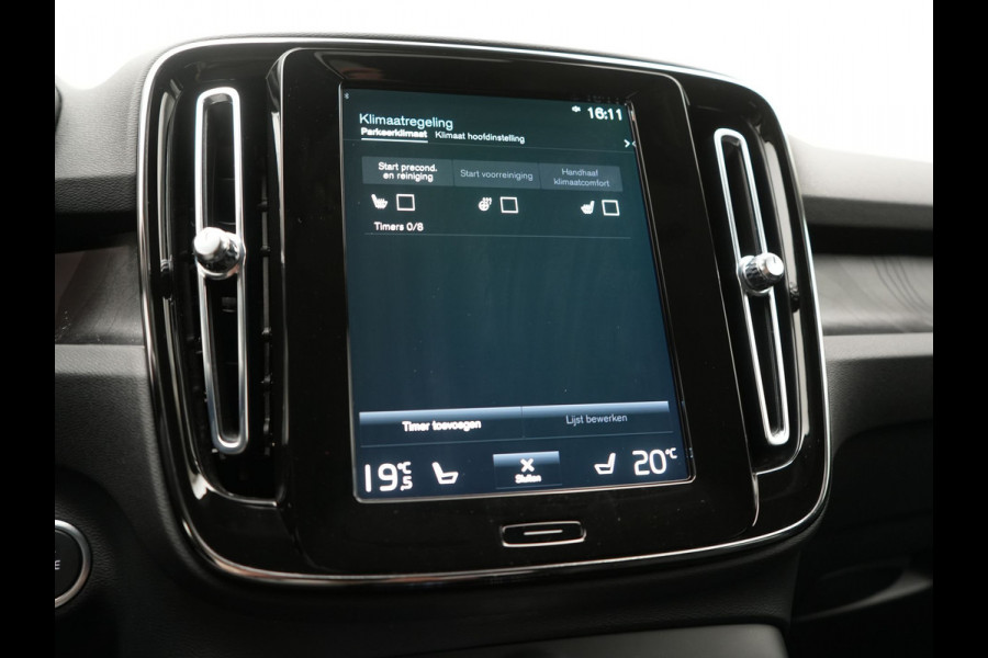 Volvo XC40 T5 Plus Dark PHEV 262pk Dealer O.H. | Adaptive Cruise | 360 Camera | Harman / Kardon | Lederen Sportstoelen Memory & Verwarmd | Keyless | Blis | Stuur Verwarmd | Apple Carplay | Navigatie | DAB | 19"L.M | Plug In Hybrid |