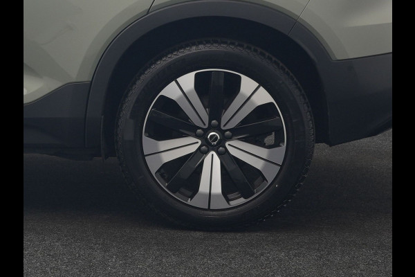 Volvo XC40 T5 Plus Dark PHEV 262pk Dealer O.H. | Adaptive Cruise | 360 Camera | Harman / Kardon | Lederen Sportstoelen Memory & Verwarmd | Keyless | Blis | Stuur Verwarmd | Apple Carplay | Navigatie | DAB | 19"L.M | Plug In Hybrid |