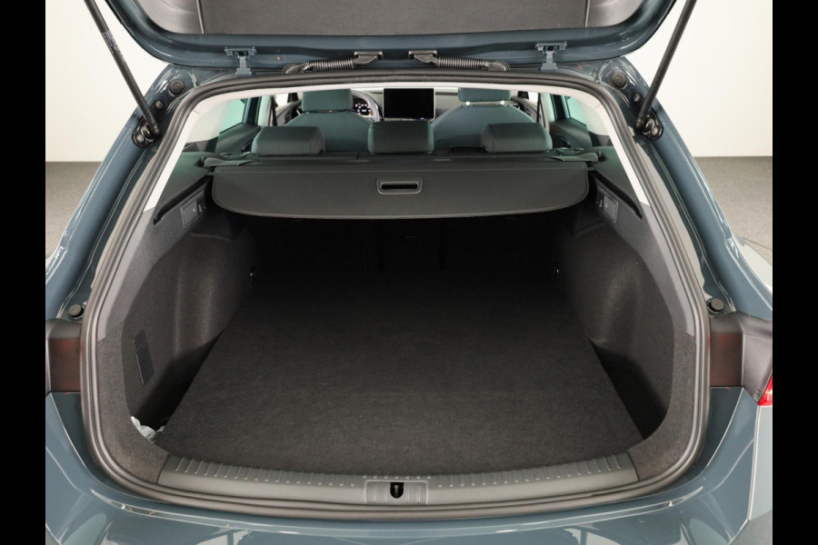Seat Leon Sportstourer 1.5 TSI e-Hybrid Style Business Intense | Carplay (draadloos) | Navigatie | Adaptieve Cruise | Sensoren V+A + Achteruitrijcamera | Grootlicht Assistent