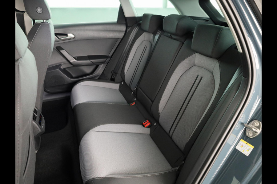 Seat Leon Sportstourer 1.5 TSI e-Hybrid Style Business Intense | Carplay (draadloos) | Navigatie | Adaptieve Cruise | Sensoren V+A + Achteruitrijcamera | Grootlicht Assistent