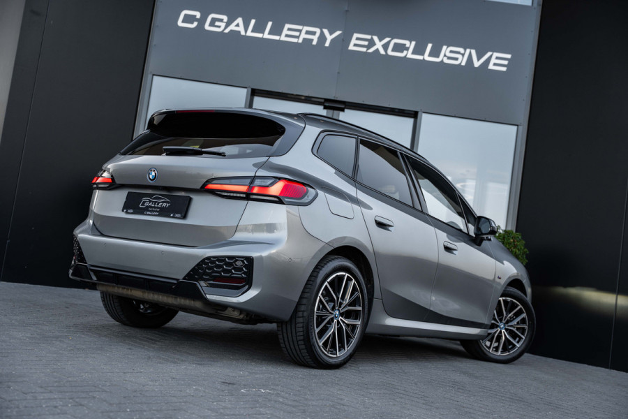 BMW 2 Serie Active Tourer 225e xDrive - M Sport | Panorama | 360 Camera | Stoelverwarming