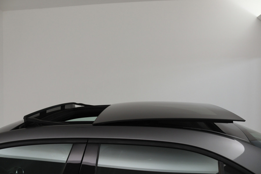 Mercedes-Benz A-Klasse 200 Business Solution (PANORAMADAK, STOELVERWARMING, CAMERA, CRUISE CONTROL, PARKEERSENSOREN)