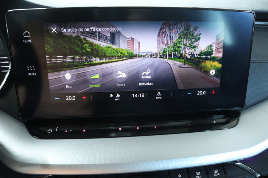 Škoda Octavia Combi 1.0 TSI Business Edition (SFEERVERLICHTING, DIGITALE COCKPIT, NAVIGATIE, SENSOREN)