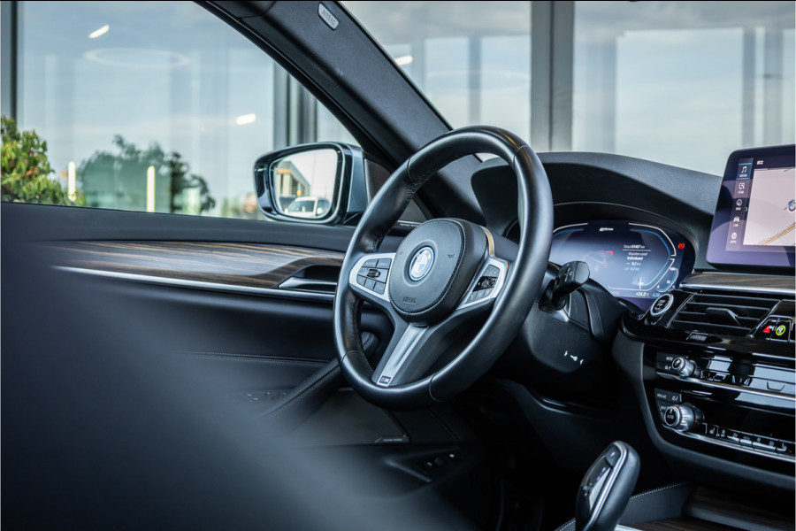 BMW 5 Serie Touring 530e Business Edition Plus - M Sport | Panorama | H&K | Laser | Keyless