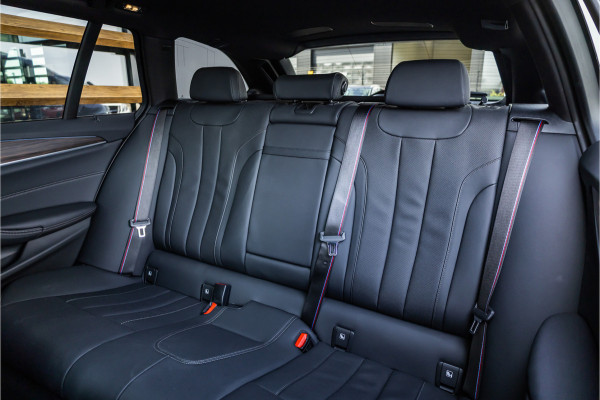 BMW 5 Serie Touring 530e Business Edition Plus - M Sport | Panorama | H&K | Laser | Keyless