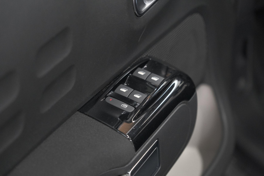 Citroën C3 PureTech 110 Shine | Camera | Navigatie | Apple CarPlay