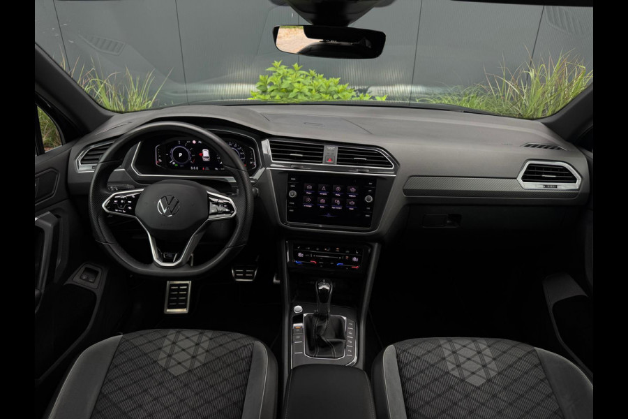 Volkswagen Tiguan 1.4 TSI eHybrid 3x R-Line FULL PANO | NAVI | CARPLAY | CAMERA | SPORTVELGEN | IQ LIGHT