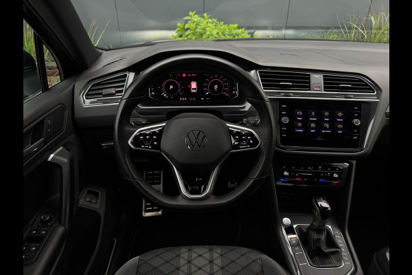 Volkswagen Tiguan 1.4 TSI eHybrid 3x R-Line FULL PANO | NAVI | CARPLAY | CAMERA | SPORTVELGEN | IQ LIGHT