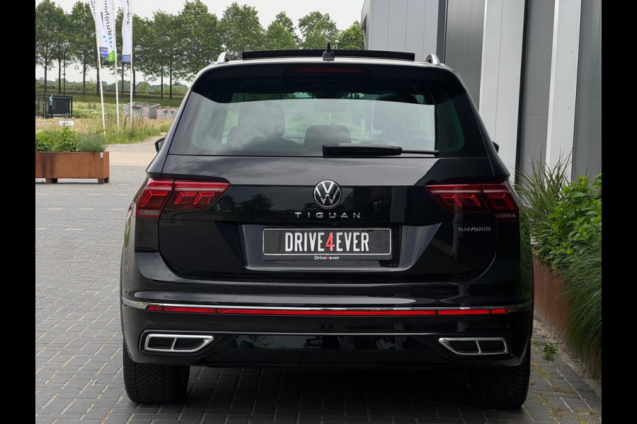 Volkswagen Tiguan 1.4 TSI eHybrid 3x R-Line FULL PANO | NAVI | CARPLAY | CAMERA | SPORTVELGEN | IQ LIGHT