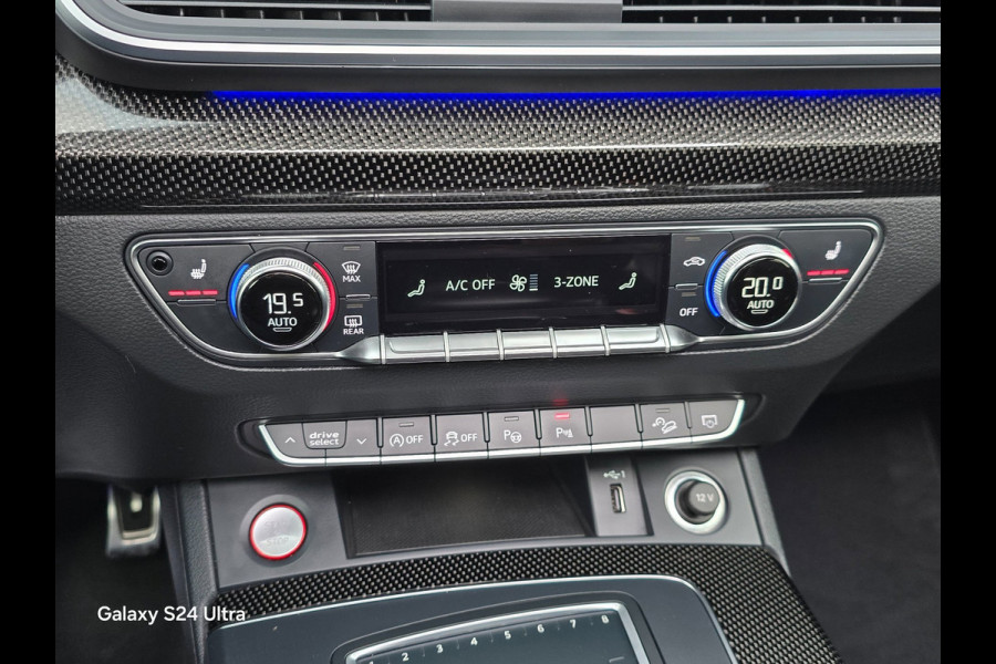 Audi Q5 3.0 TFSI SQ5 Quattro / BTW / Massage / Head Up / Carbon / Leder / Memory / Open Pano / Acc / Dode Hoek / 22 Inch / Matrix