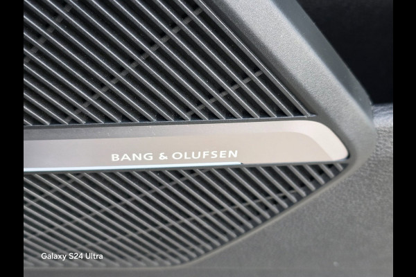 Audi Q5 3.0 TFSI SQ5 Quattro / BTW / Massage / Head Up / Carbon / Leder / Memory / Open Pano / Acc / Dode Hoek / 22 Inch / Matrix