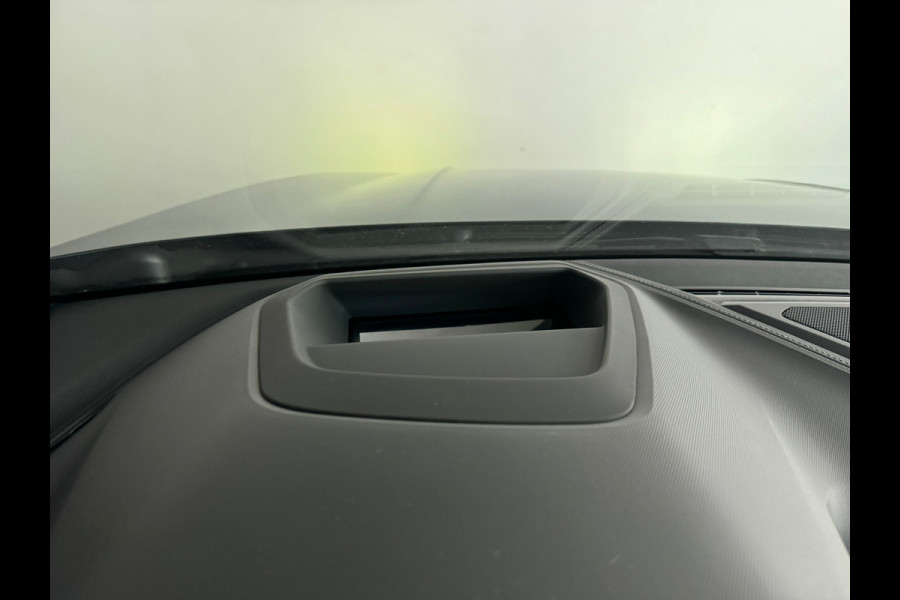 BMW 1-serie M135i xDrive High Executive Pano|Leer|HuD|HK|BTW