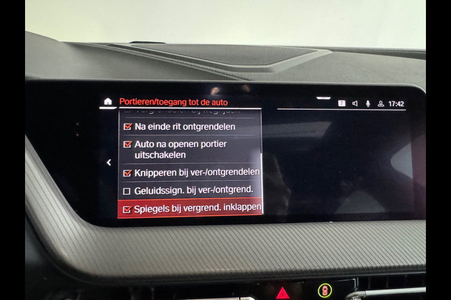 BMW 1-serie M135i xDrive High Executive Pano|Leer|HuD|HK|BTW