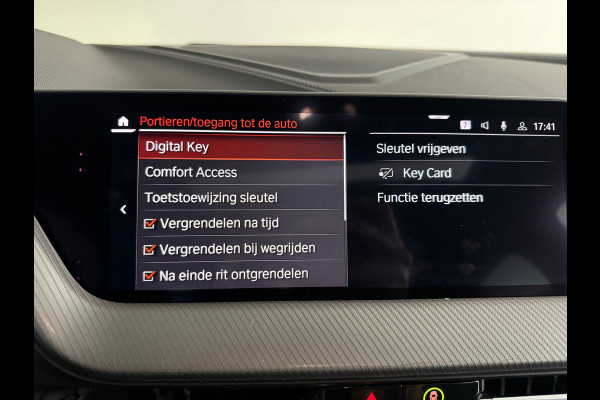 BMW 1-serie M135i xDrive High Executive Pano|Leer|HuD|HK|BTW