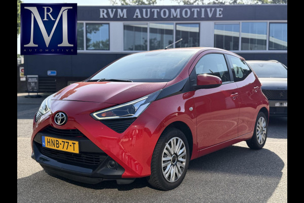 Toyota Aygo 1.0 VVT-i x-play AUTOMAAT | APPLE CARPLAY / ANDROID AUTO | CAMERA | AIRCO | ONDERHOUD UITGEVOERD | DIRECT LEVERBAAR |