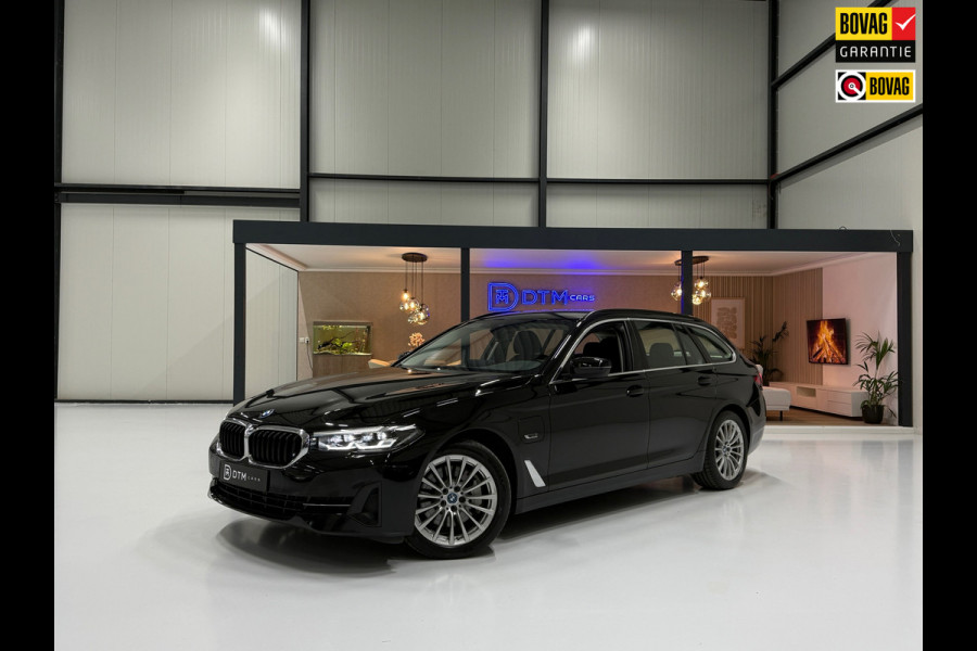 BMW 5 Serie Touring 520e | Plug-in Hybride | Elek. Trekhaak | Virtual Cockpit | LED