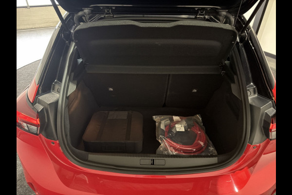 Opel Corsa Electric Yes 50 kWh | Carplay | Warmtepomp | 11 kW 3-fase | LMV 16'' | Bi-Color Dak | Soh (batterijcheck) Waarde 99,3 %