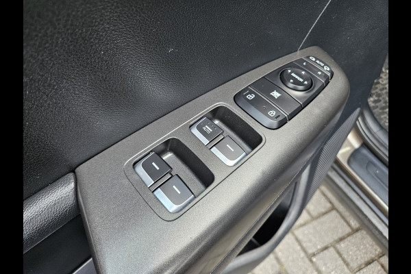 Kia Sportage 1.6 GDI Style Edition Trekhaak! Leer! Camera! NAP! Mooie/Nette Auto! Navigatie!