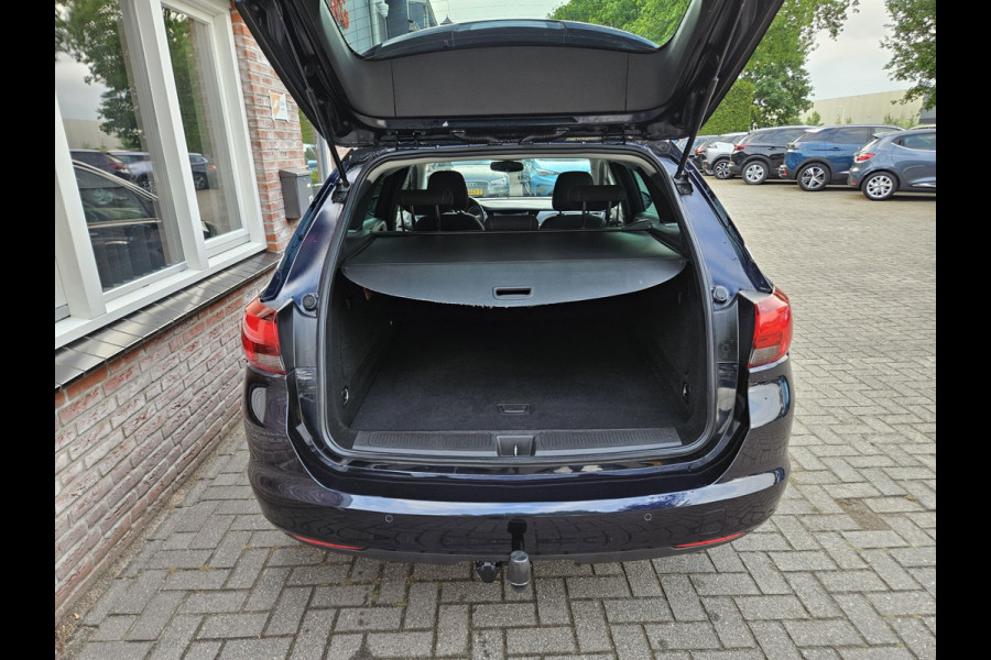 Opel Astra Sports Tourer 1.0 Turbo 120 Jaar Edition Trekhaak! Navigatie! PDC! Dealer Onderhouden! NAP! Nette Auto!