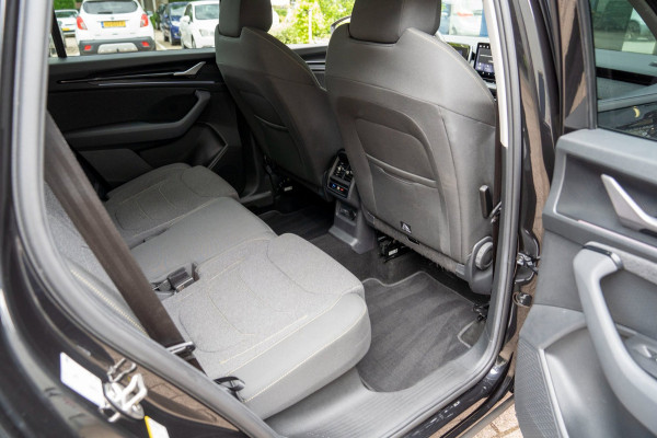 Škoda Kodiaq 1.5 TSI DSG First Edition|Prijs rijklaar incl 12 mnd garantie|Memory stoelen+Verwarming Camera Blindspot